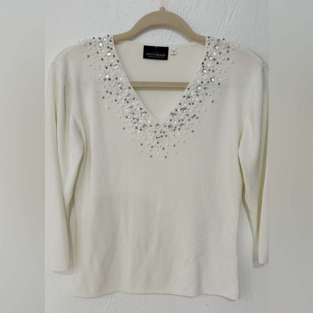 White beaded‎ sweater Sixth Sense size S
